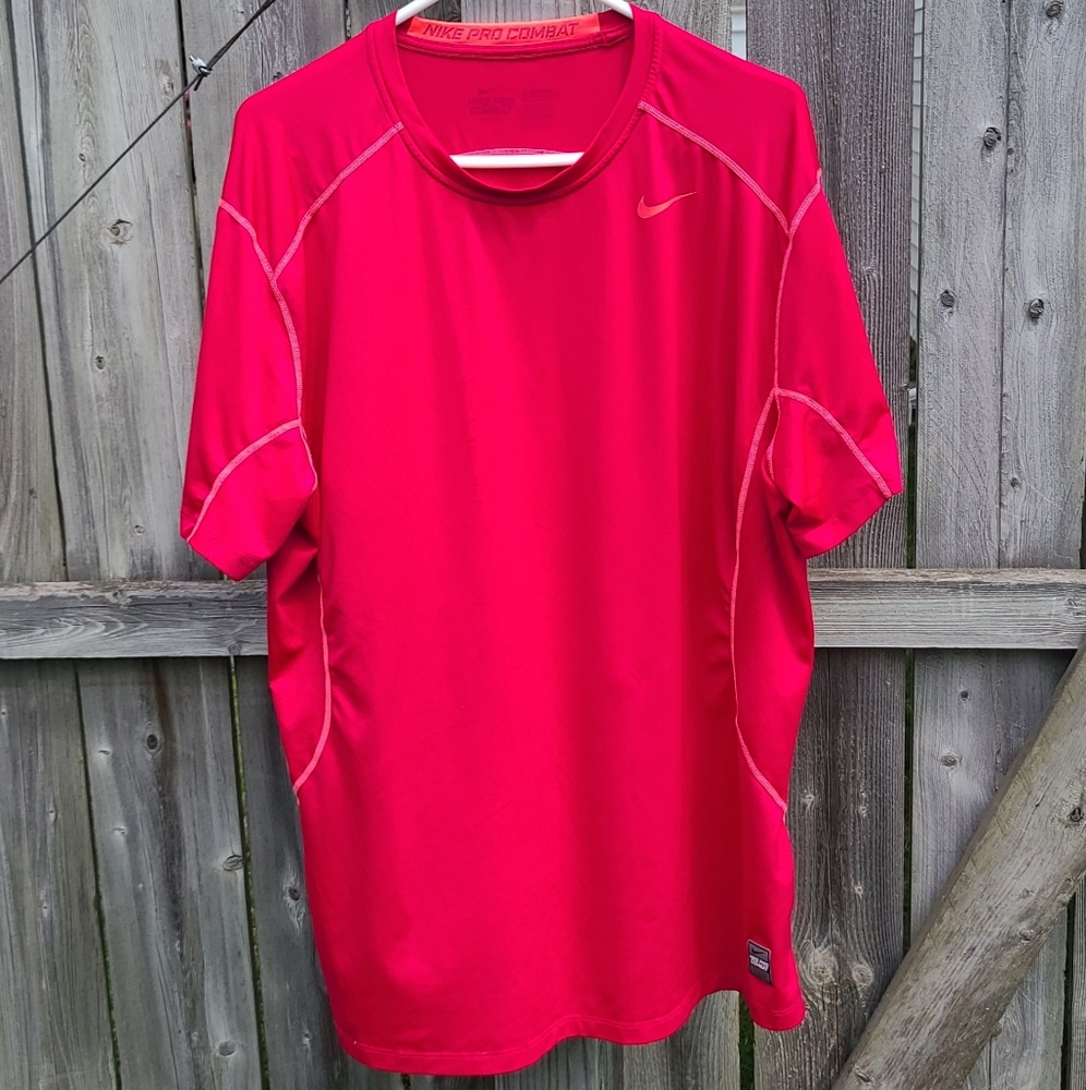 Nike Pro Combat Top. In Bright Pink